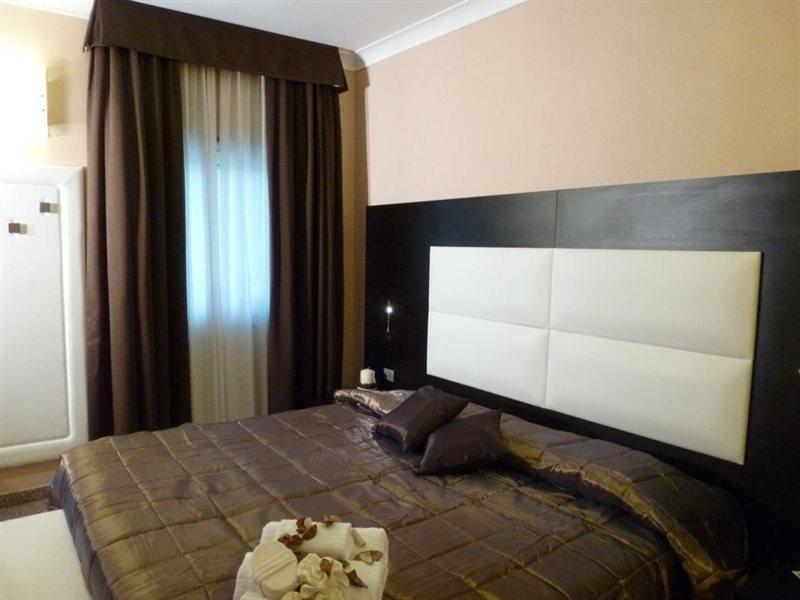 Eh Rome Airport Euro House Hotels Fiumicino Extérieur photo