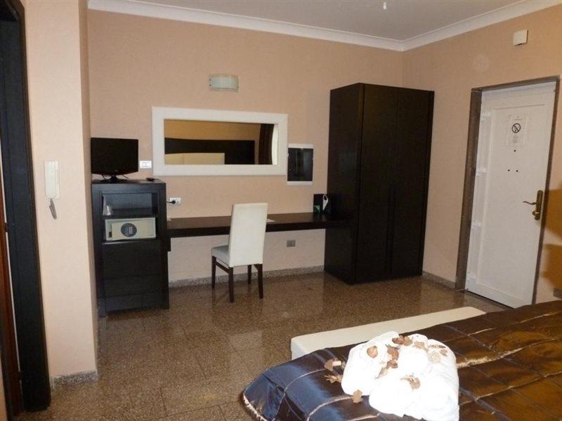 Eh Rome Airport Euro House Hotels Fiumicino Extérieur photo