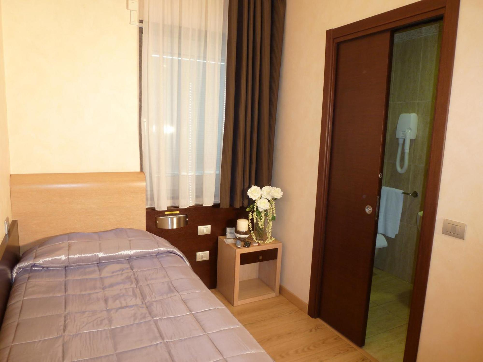 Eh Rome Airport Euro House Hotels Fiumicino Extérieur photo