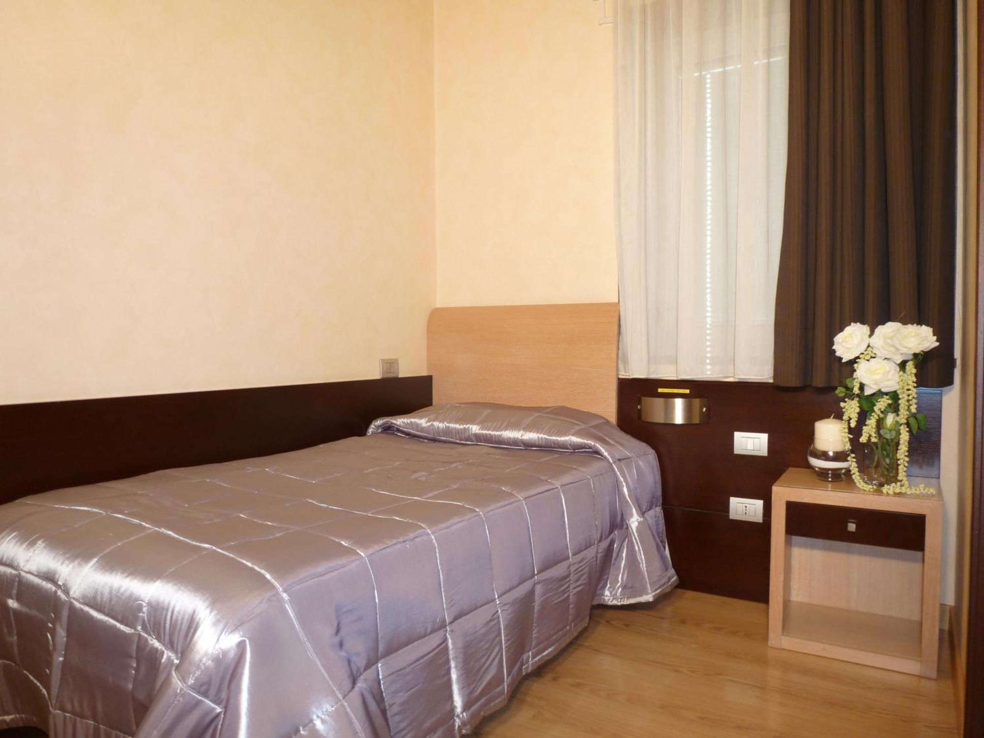 Eh Rome Airport Euro House Hotels Fiumicino Extérieur photo