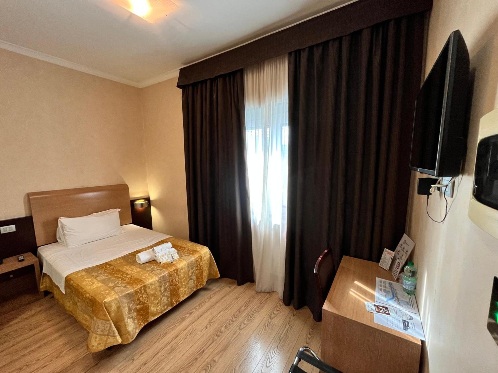 Eh Rome Airport Euro House Hotels Fiumicino Extérieur photo