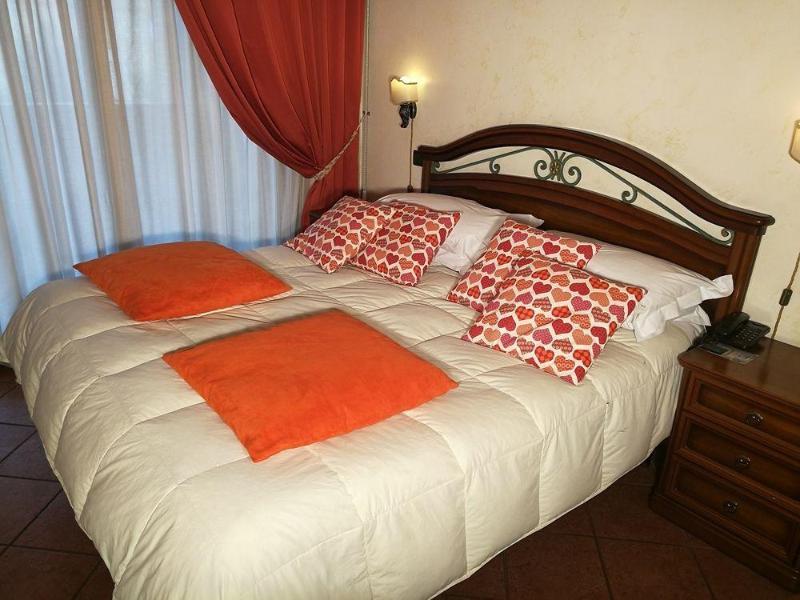Eh Rome Airport Euro House Hotels Fiumicino Extérieur photo