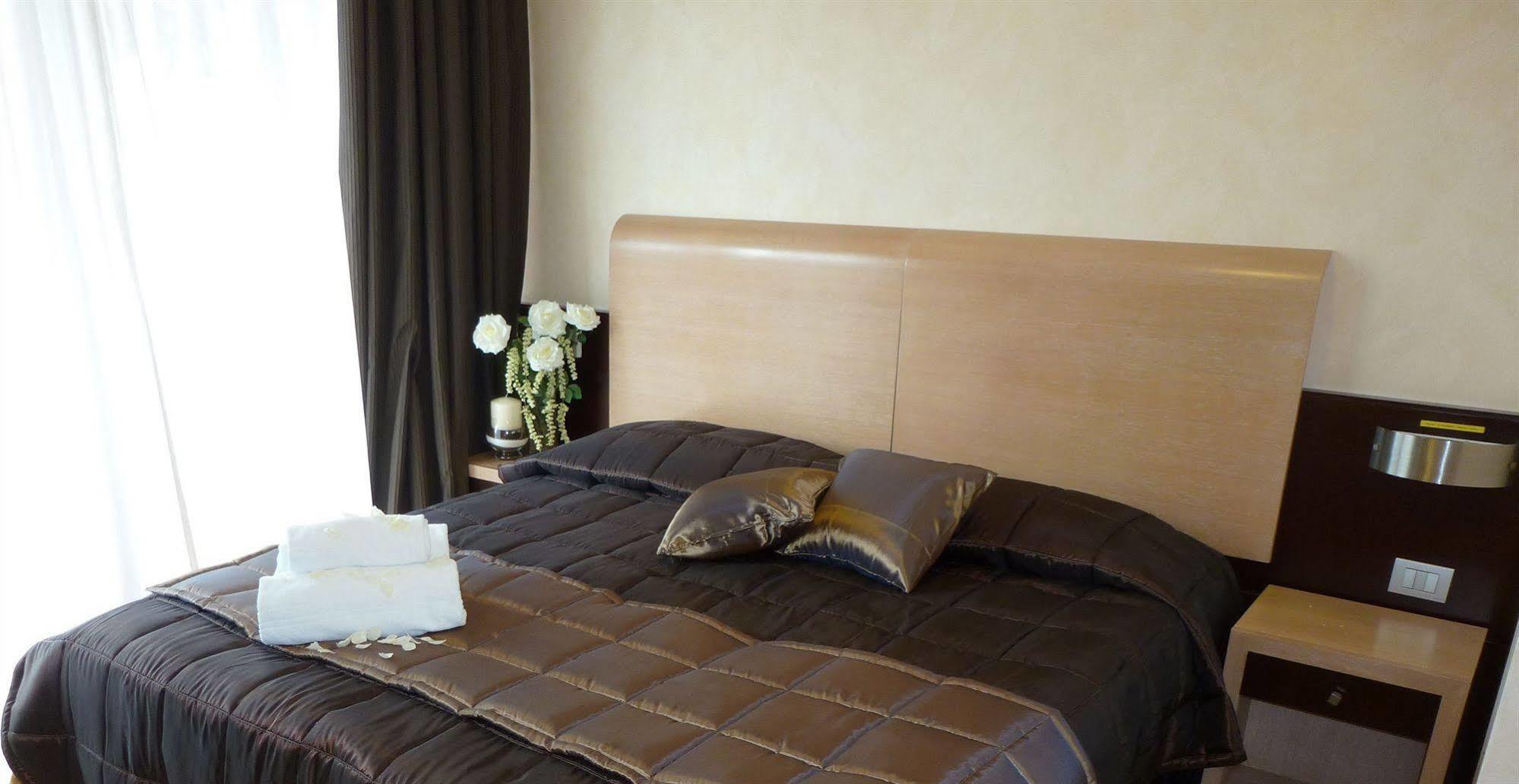 Eh Rome Airport Euro House Hotels Fiumicino Extérieur photo